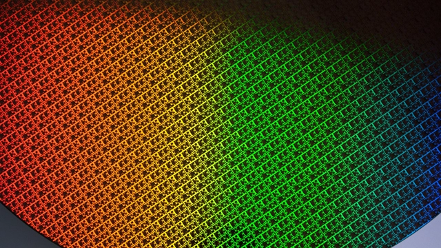 英特尔18A工艺良率取得进展，超越三星2纳米但仍比台积电N2工艺落后