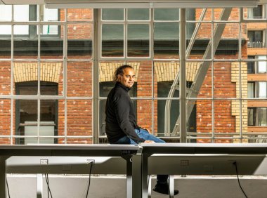 Transformer 作者：我们可能走错了 AI 发展的路