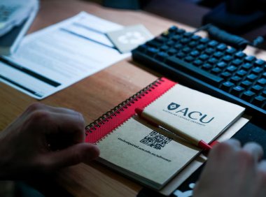 澳大利亚大学AI检测风波：数千学生遭误判学术不端