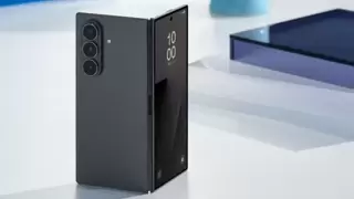 折叠屏手机进化新方向：AI赋能重塑移动生产力体验