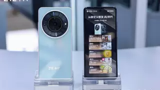 中兴畅行60 Plus银发AI定制手机引领适老化智能新体验