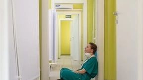 AI技术助力医疗行业 解决医护人员职业倦怠提升诊疗效率