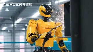 人形机器人完成高空焊接作业突破性应用