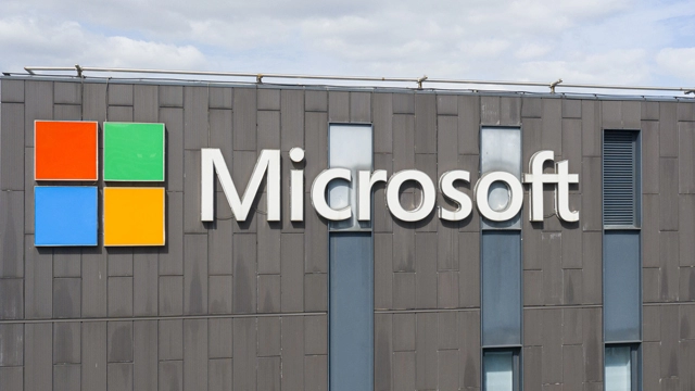 微软推出自研AI语音模型MAI-Voice-1，单GPU秒速生成分钟级音频