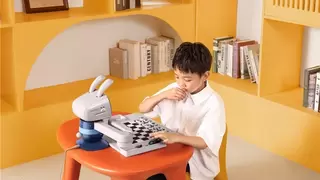 商汤元萝卜下棋机器人发布朱迪系列新品，助力儿童思维成长