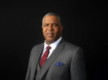 AI市场现泡沫迹象 数据中心电力成基建瓶颈