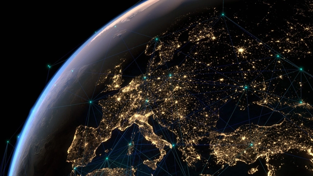 英伟达AI芯片首度进军太空 Starcloud计划发射H100 GPU卫星数据中心