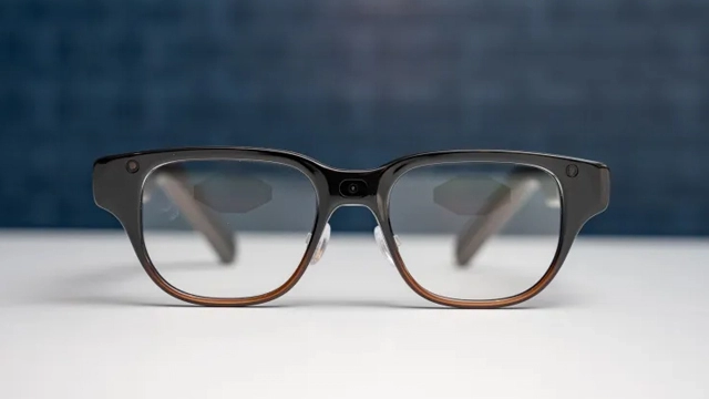 联想概念AI眼镜亮相CES2026 45克轻量化设计支持电脑连接