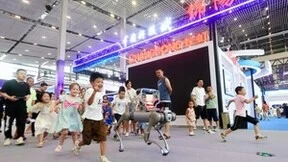 首届人工智能先进技术成果展：未来已来，多元场景涌现